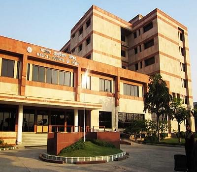 PMCH Dhanbad Academic Building photo 1